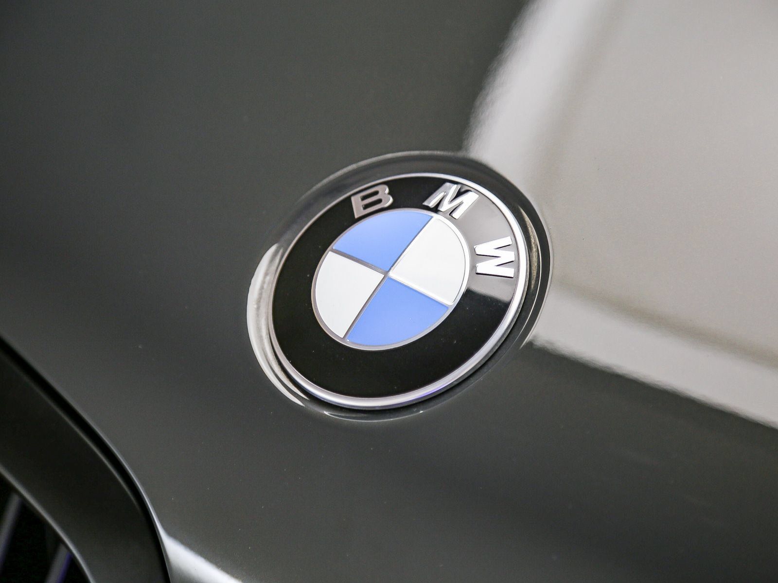 Certified 2025 BMW X6 M60i AWD/4WD image 9