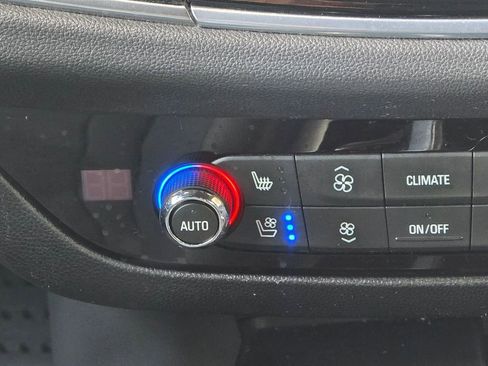 Used 2022 Buick Enclave Premium FWD image 14