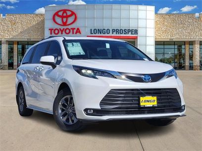 New 2025 Toyota Sienna XLE