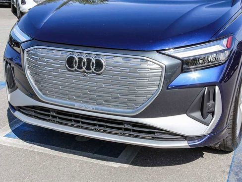 Used 2024 Audi Q4 e-tron Premium Plus image 8