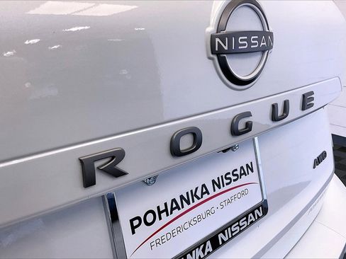 Certified 2025 Nissan Rogue S image 27