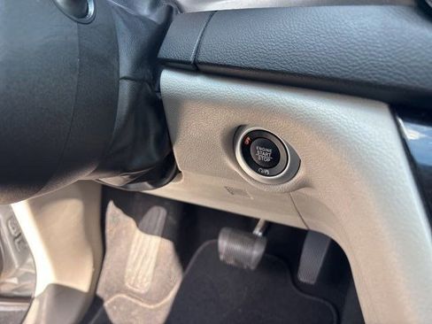 Used 2024 Chrysler Pacifica Touring-L FWD image 20