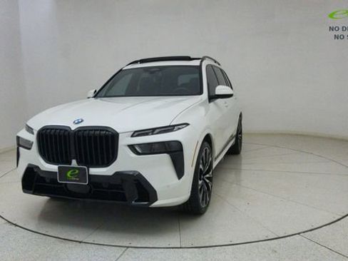 Used 2024 BMW X7 xDrive40i w/ M Sport Package AWD/4WD image 70