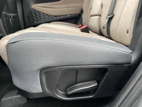 Used 2020 Hyundai Santa Fe SE image 14