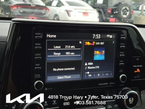 Used 2022 Toyota Highlander XLE FWD image 38