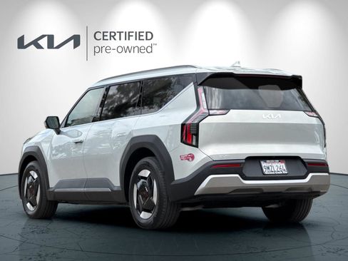 Certified 2024 Kia EV9 Wind AWD/4WD image 6
