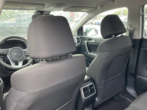 Used 2020 Kia Sportage LX AWD/4WD image 12