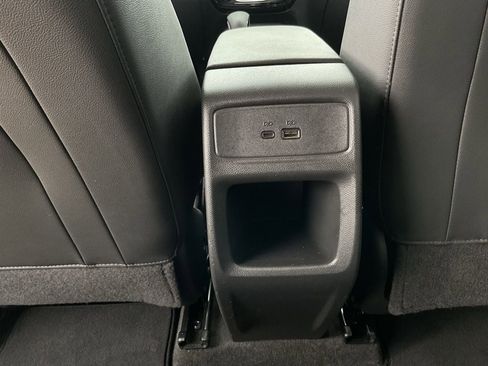 Used 2025 Chevrolet Trax LT image 19