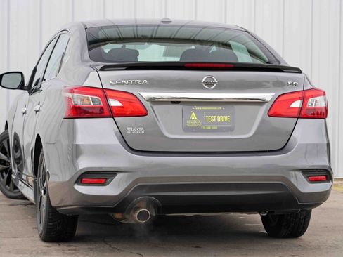 Used 2017 Nissan Sentra SR w/ SR Midnight Edition image 5