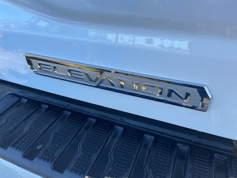 Used 2023 GMC Sierra 1500 Elevation image 8