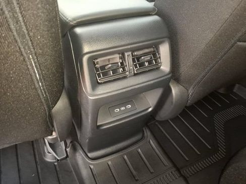 Used 2025 Honda CR-V EX image 8