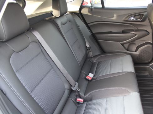 New 2026 Chevrolet Trax LT w/ LT Convenience Package image 16