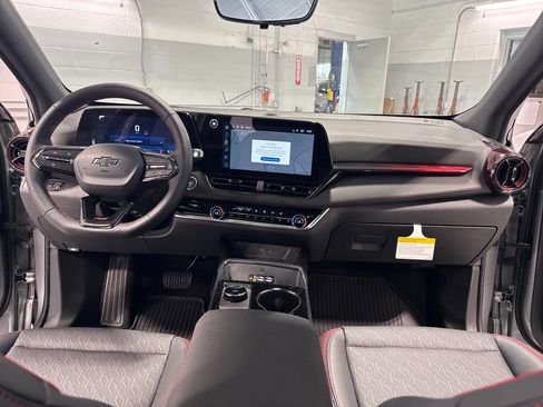New 2026 Chevrolet Equinox RS w/ Safety and Technology Package AWD/4WD image 40