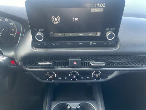 Used 2025 Honda HR-V LX image 12