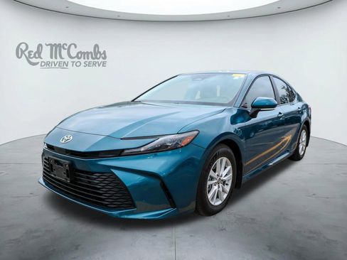 Used 2026 Toyota Camry LE w/ Convenience Package image 1