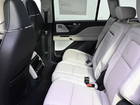 New 2026 Lincoln Aviator Reserve image 21