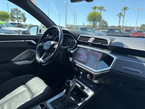 Used 2020 Audi Q3 2.0T Premium Plus w/ Premium Plus Package AWD/4WD image 23
