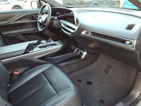 Certified 2024 Cadillac Lyriq Luxury image 23