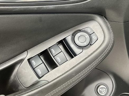 Used 2023 Buick Encore GX Select w/ Sport Touring Package FWD image 15