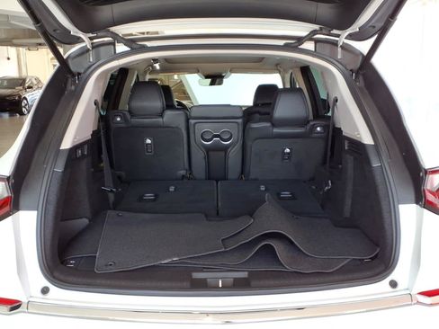 Used 2025 Acura MDX SH-AWD image 19