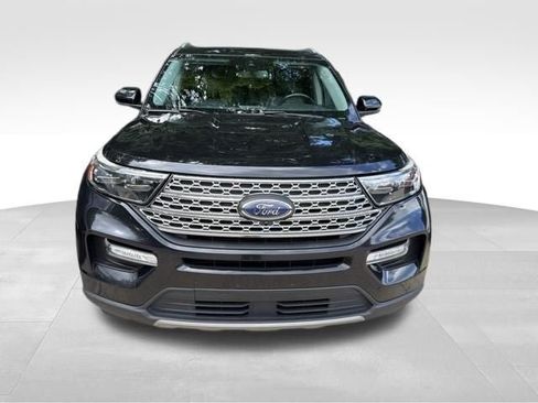 Used 2021 Ford Explorer Limited w/ Equipment Group 301A AWD/4WD image 2