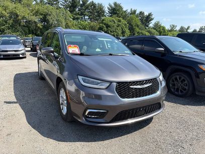 Used 2021 Chrysler Pacifica Touring-L