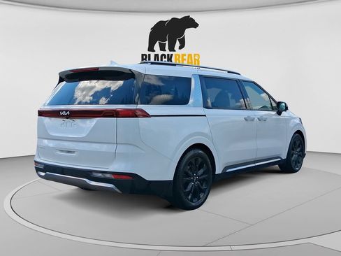 Used 2024 Kia Carnival SX Prestige FWD image 3