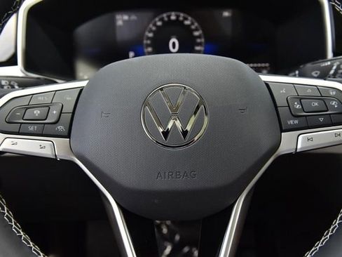 New 2026 Volkswagen Taos SE AWD/4WD image 19