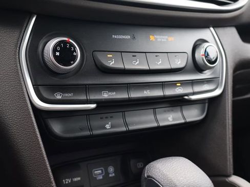 Used 2020 Hyundai Santa Fe SEL AWD/4WD image 13