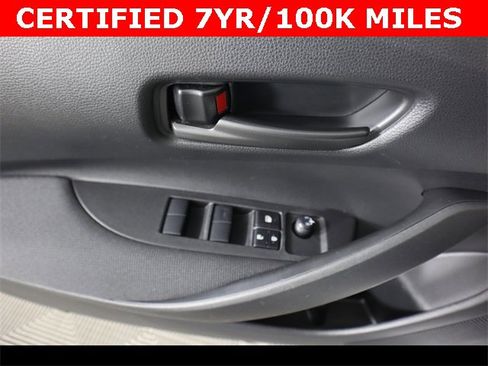 Used 2022 Toyota Corolla LE image 17