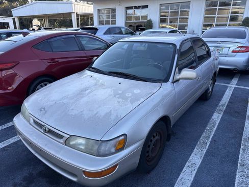 Used 1996 Toyota Corolla DX image 4