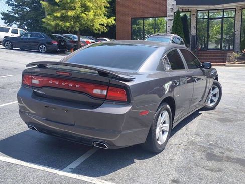 Used 2014 Dodge Charger SE image 6