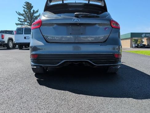 Used 2018 Ford Focus ST FWD image 23