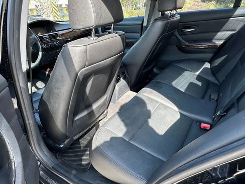 Used 2011 BMW 328i xDrive Sedan image 12