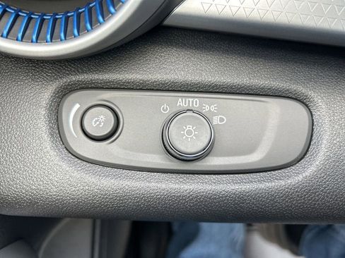 New 2026 Chevrolet Trax LS w/ LS Convenience Package image 17