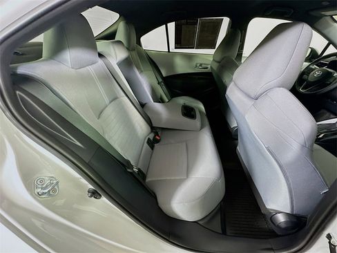 Used 2025 Toyota Corolla SE image 11