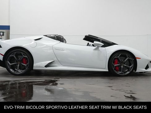 Used 2024 Lamborghini Huracan EVO image 7