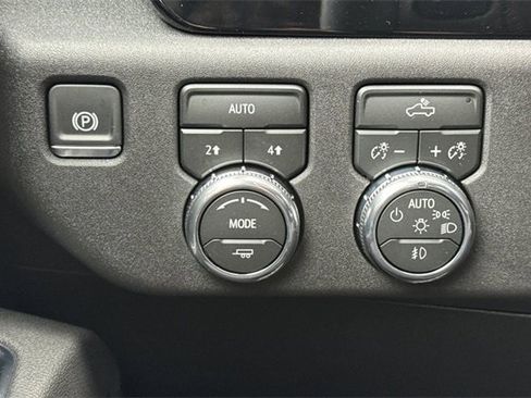 New 2026 GMC Sierra 1500 Elevation image 30