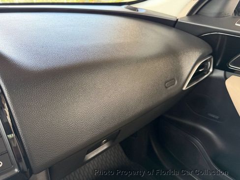 Used 2017 Jaguar F-PACE Premium AWD/4WD image 50