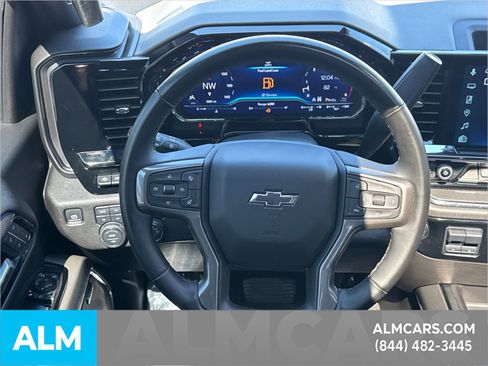 Used 2025 Chevrolet Silverado 2500 ZR2 w/ Technology Package AWD/4WD image 29