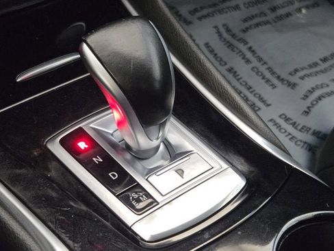 Used 2017 INFINITI QX30 Premium w/ Cargo Package image 23