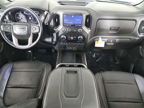 Used 2022 GMC Sierra 2500 Denali w/ Denali Black Diamond Edition image 16