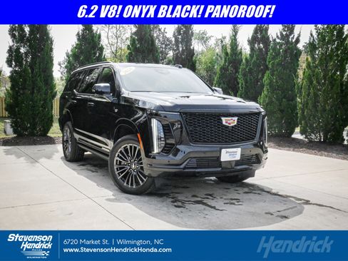 Used 2026 Cadillac Escalade Platinum Sport w/ LPO, Floor Liner Package AWD/4WD image 1