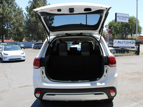 Used 2020 Mitsubishi Outlander SEL FWD image 30