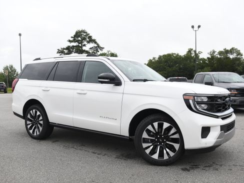 New 2026 Ford Expedition Platinum w/ Driver's Package AWD/4WD image 1