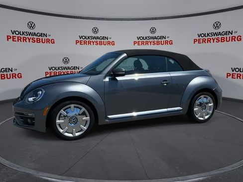 Used 2019 Volkswagen Beetle 2.0T SE FWD image 4