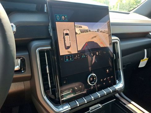 New 2026 GMC Yukon XL Denali w/ Denali Reserve Package AWD/4WD image 14