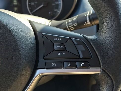 Used 2025 Nissan Versa SV w/ Trunk Package image 20