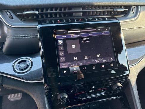 Certified 2022 Jeep Grand Cherokee Altitude image 6