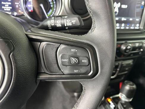 Used 2023 Jeep Wrangler Unlimited w/ 8.4" Radio Group image 16